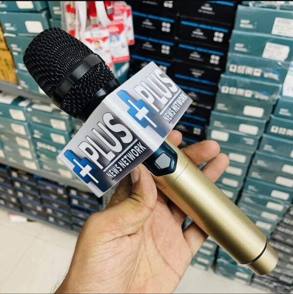 Wireless Media Mic with Handheld Transmitter Receiver 3.5mm Plug for News Reporting